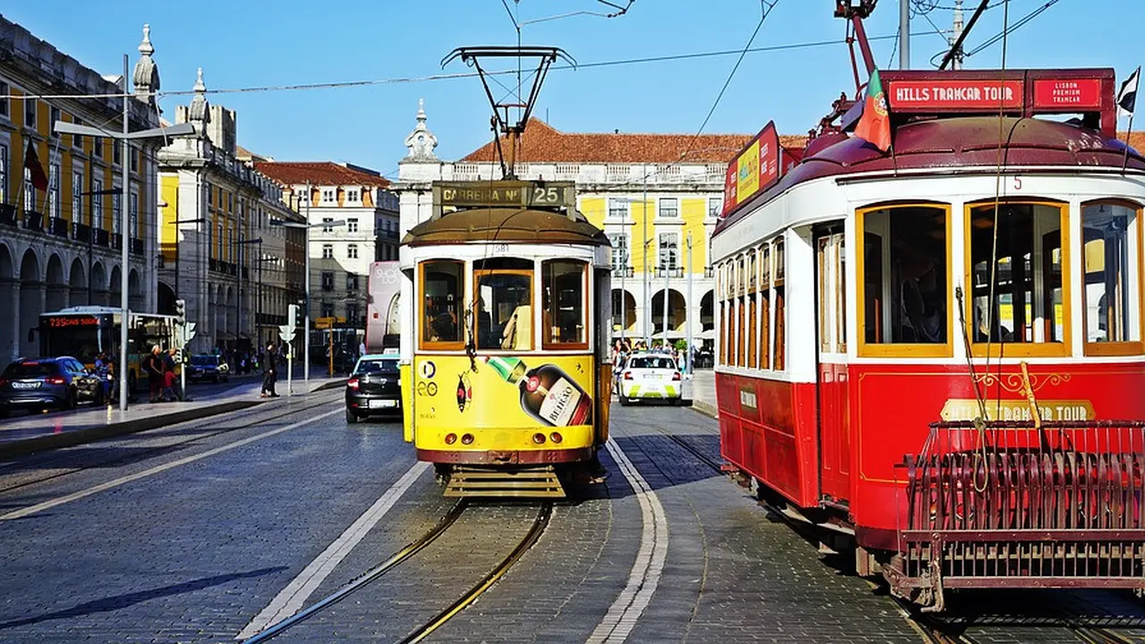 Ilustrasi trem (Pixabay)