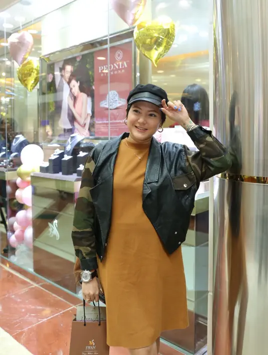 Poppy Sovia (Daniel Kampua/Fimela.com)