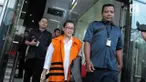 Miryam juga disebut sebagai perantara pemberian uang haram proyek yang merugikan negara hingga Rp 2,3 triliun kepada sejumlah anggota DPR.