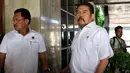 Jaksa Agung ST Burhanuddin menunggu kedatangan Menko Polhukam Mahfud Md di Kejaksaan Agung Jakarta, Rabu (20/11/2019). Kapuspen Kejagung Mukri mengaku kedatangan Mahfud hanya sebatas silaturahmi antara Kemenko Polhukam dan Kejagung. (Liputan6.com/Johan Tallo)