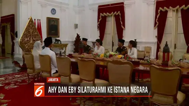 Kedua putra serta menantu Susilo Bambang Yudhoyono bersilaturahmi dengan Presiden Jokowi beserta Iriana Jokowi di Istana Negara.