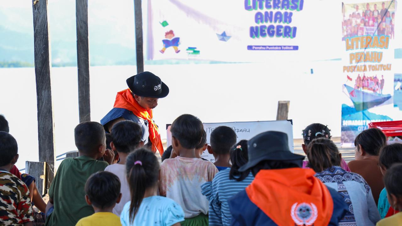 BRI Peduli Salurkan Bantuan Perahu Literasi Wilayah Pesisir Tolitoli