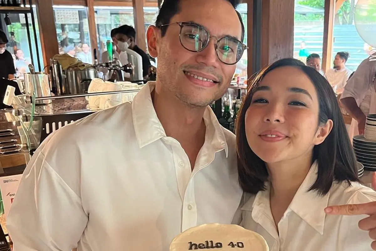 Potret Gisella Anastasia Beri Kejutan Ultah Rino Soedarjo, Pamer Kemesraan