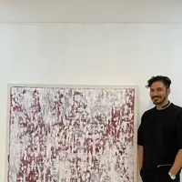 Seniman Ferdy Thaeras menggelar pameran tunggal lukisan abstrak pertamanya di Institut Francais Indonesia (IFI) Yogyakarta hingga 14 Februari 2023