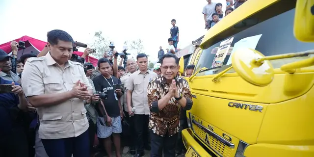 Mendagri Lepas 125 Truk Genteng untuk Jalankan Arahan Prabowo
