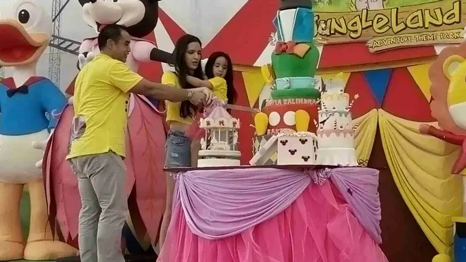 [Bintang] Nia Ramadhani