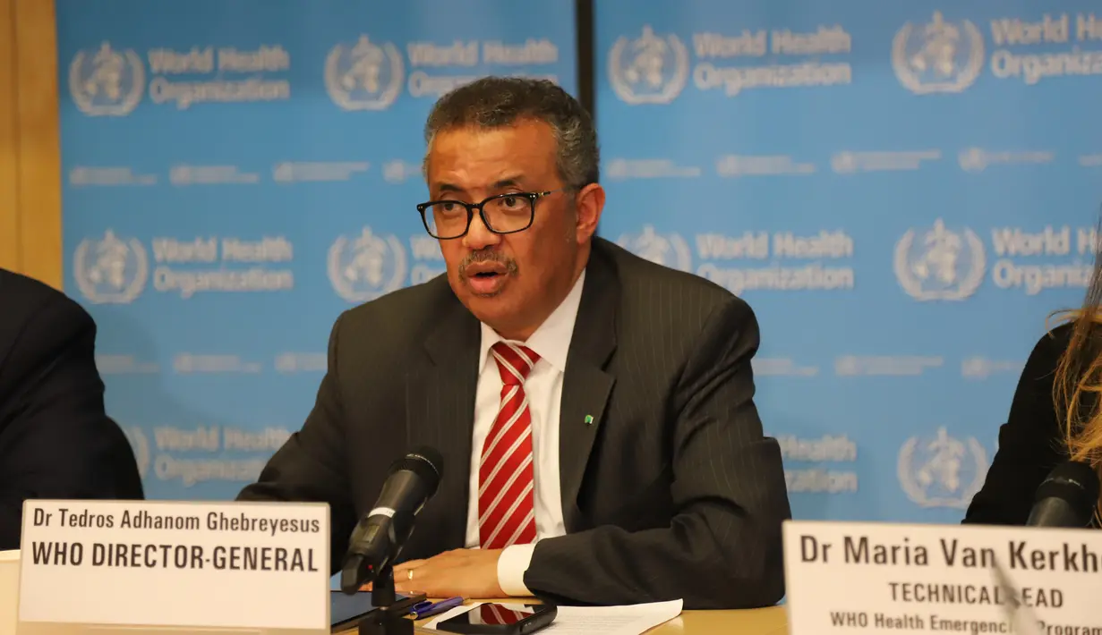 Direktur Jenderal Organisasi Kesehatan Dunia (WHO) Tedros Adhanom Ghebreyesus berbicara dalam sebuah konferensi pers di Jenewa, 11 Maret 2020. WHO menyatakan wabah COVID-19 dapat dikategorikan sebagai "pandemi" karena virus tersebut telah menyebar semakin luas ke seluruh dunia. (Xinhua/Chen Junxia)