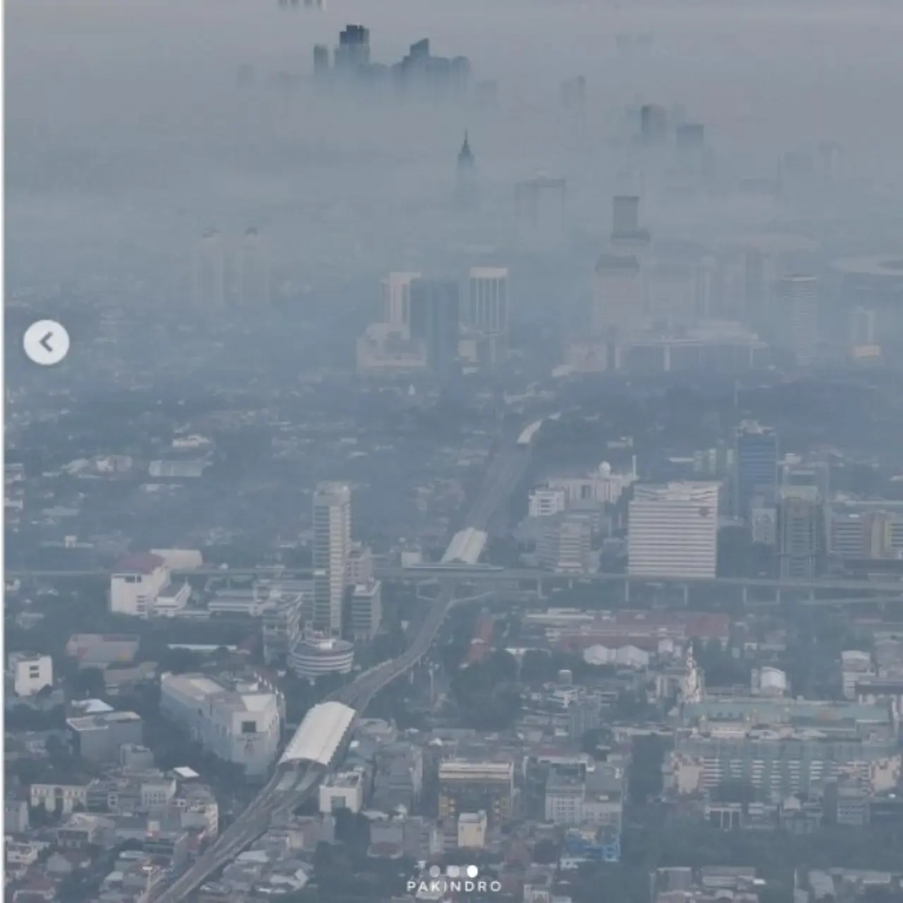 Beredar Foto Polusi Udara Selimuti Langit Jakarta Masuk Kategori Tidak Sehat Lifestyle