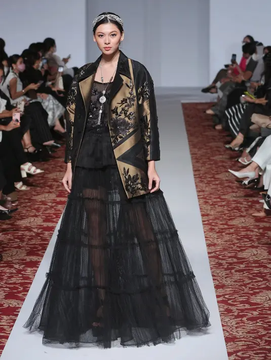 Persembahan Baru Denny Wirawan (Bambang E Ros/Fimela.com)