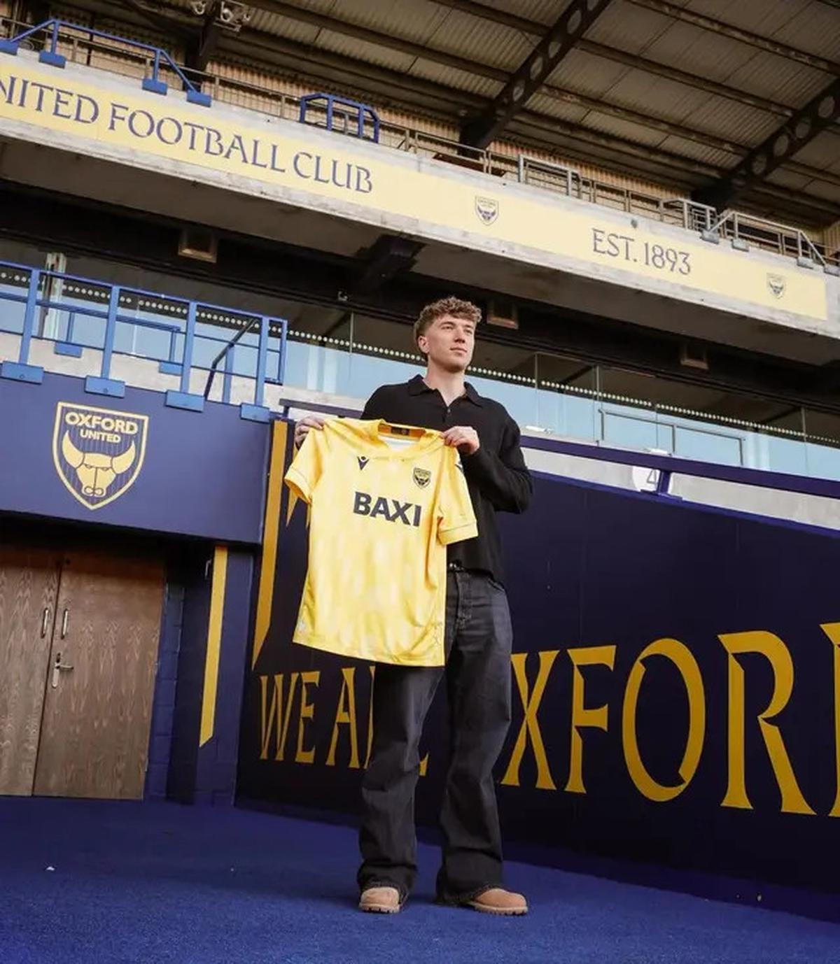 Oxford United Gasak Penghuni Papan Atas EFL Championship, Striker Timnas Indonesia Ole Romeny Bangga Banget