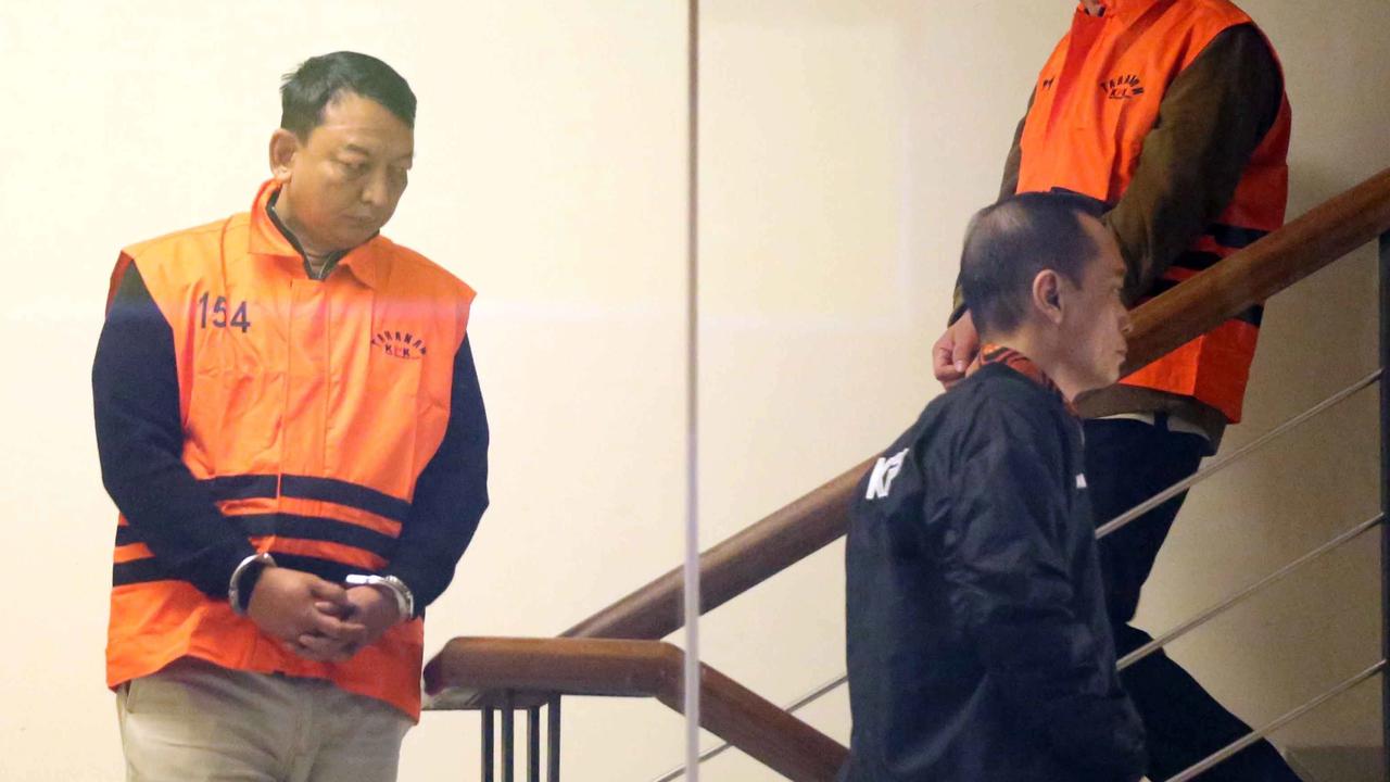 FOTO: Ketua dan Wakil Ketua Pengadilan Negeri Depok Ditahan KPK