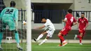 <p>Pemain Timnas Indonesia U-23, Marselino Ferdinan berusaha mencetak gol ke gawang Uni Emirat Arab U-23 pada laga uji coba jelang Piala Asia U-23 2024 di Dubai, Senin (09/04/2024) WIB. (Dok. PSSI)</p>