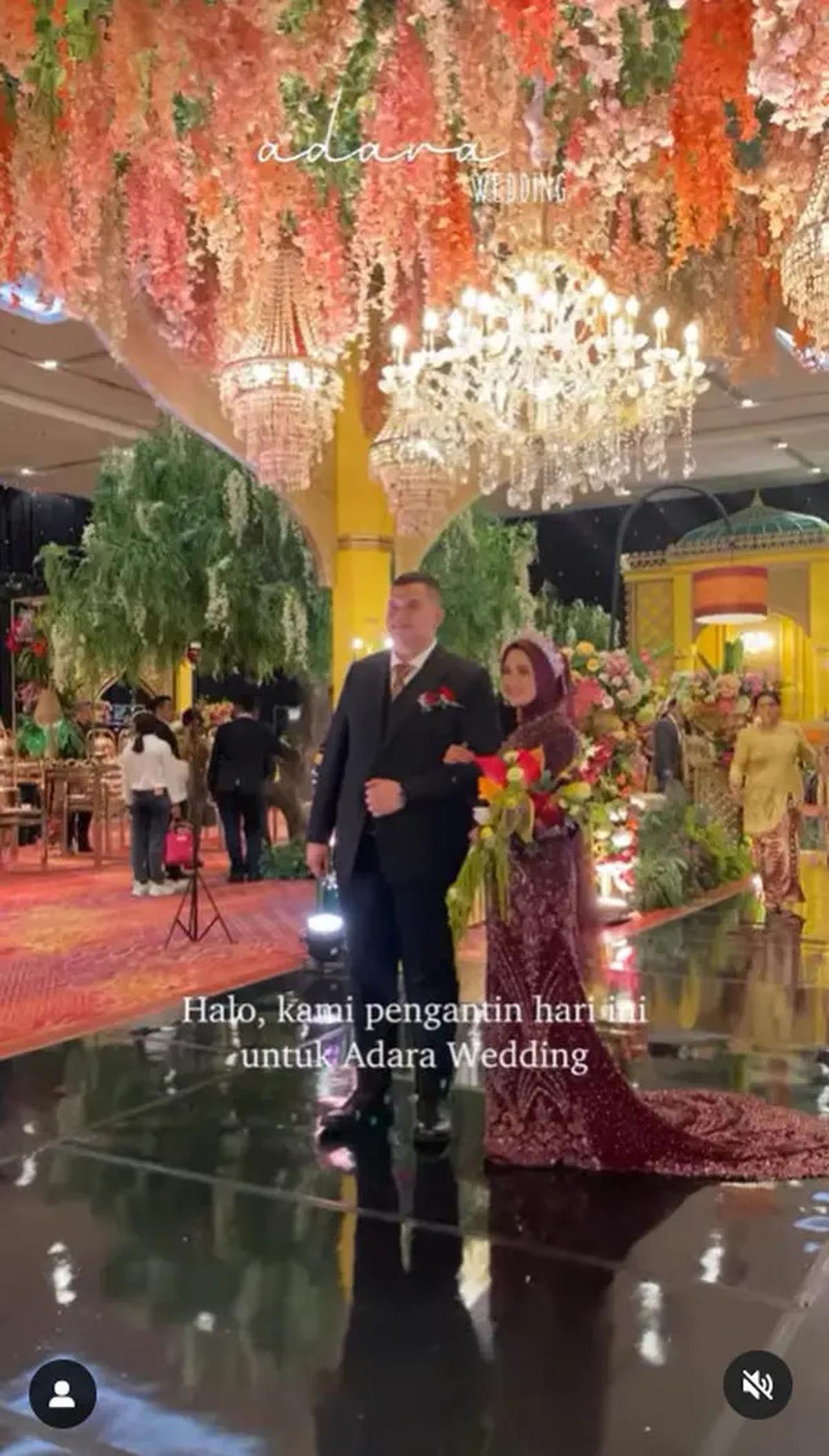 6 Momen Pernikahan Anak Sambung Bella Saphira, Dihadiri Artis Senior 90-an