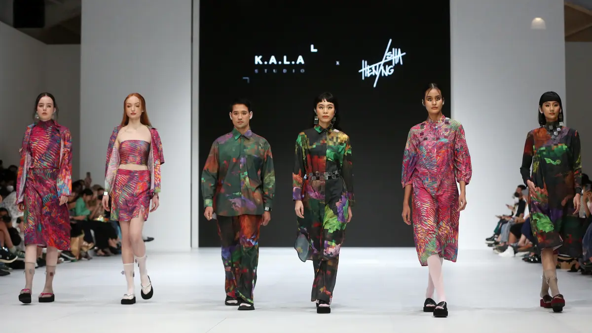 Makna Transisi di Motif Grafis K.A.L.A Studio x Isha Hening di Jakarta Fashion Week 2023