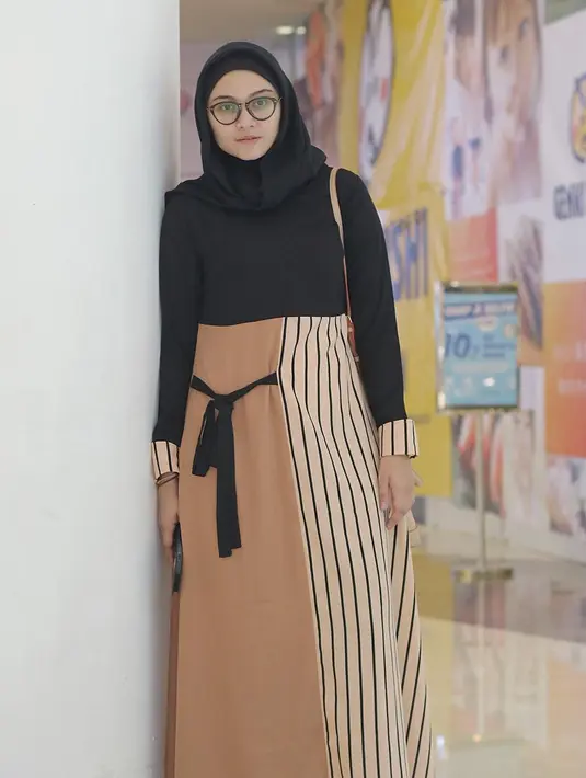 (Instagram/zeezeeshahab)