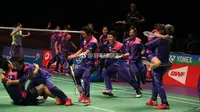 Tim bulutangkis Korea Selatan merayakan kemenangan atas China pada babak final Piala Sudirman 2017 di Carrara Indoor Sports Stadium, Gold Coast, Australia, Minggu (28/5/2017). (Bola.com/Twitter/BadmintonNow)