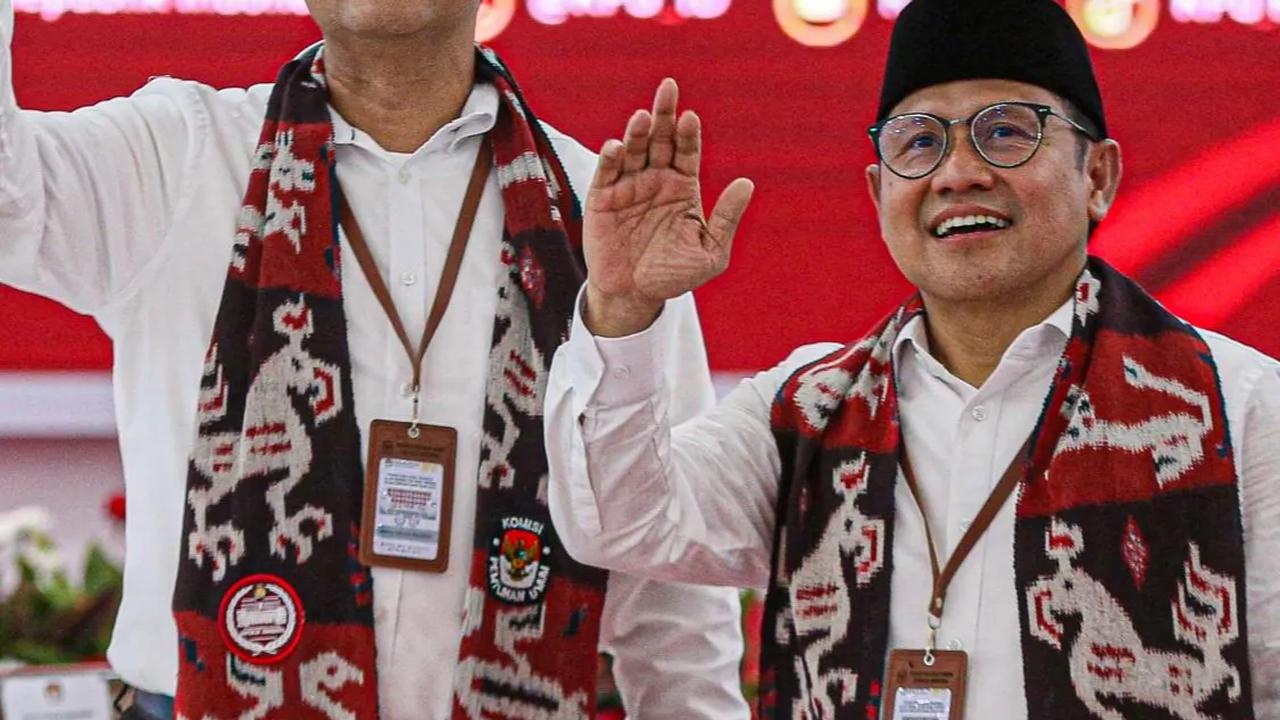 "Yo kan enggak boleh, simbol negara," imbuh dia.<br>