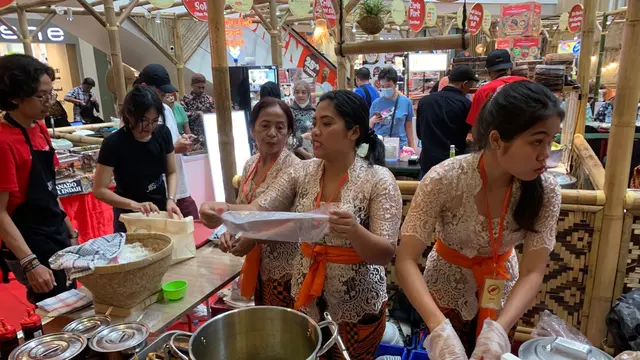 Warung Mak Beng Bali di Festival Kampoeng Legenda di Mal Ciputra Jakarta