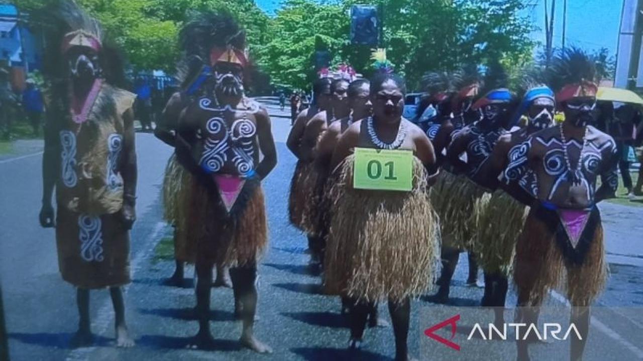 FBB 2025: Ada Atraksi Berjalan di Atas Batu Panas, Pemkab Biak Tanamkan Kecintaan Budaya Lewat Festival Budaya Biak