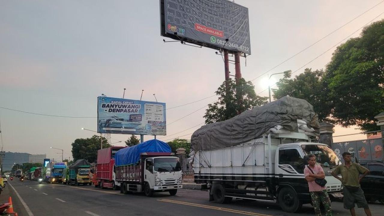 Antrean Truk Logistik Ketapang-Gilimanuk Capai 12 Jam, Sopir Keluhkan Kondisi