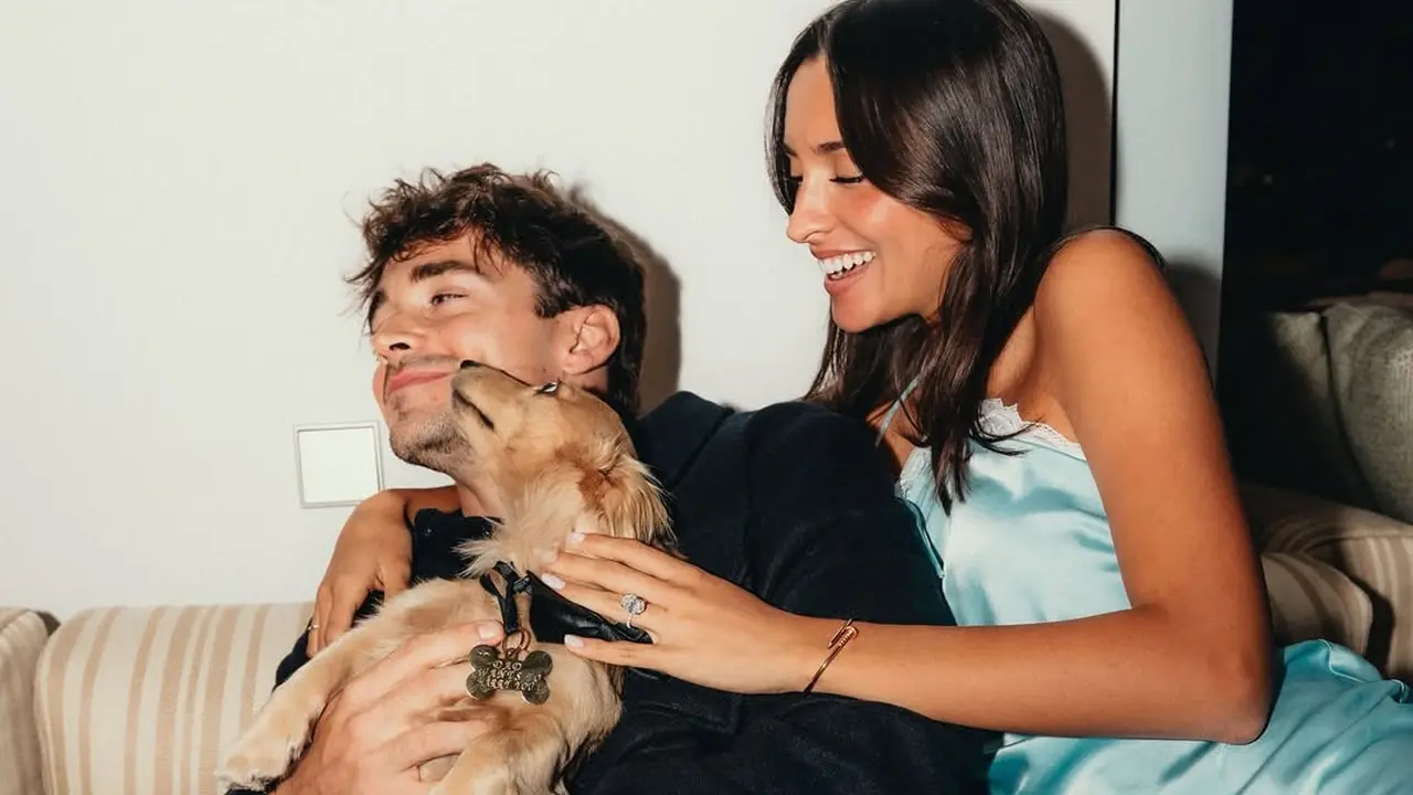 Pebalap F1 Charles Leclerc Lamar Alexandra Saint Mleux dengan Cara Unik, Lewat Anjing Kesayangan