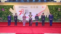 Ketua DPR RI Puan Maharani menghadiri Sidang Tahunan MPR dengan mengenakan pakaian adat Dayak, Kalimatan Barat. (Merdeka.com)
