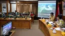 Menteri Siti menjelaskan ketujuh Penyidik PNS Kementrian LHK yang disandera yaitu PT Andika Permata Sawit Lestari berhasil dibebaskan oleh Satgas TNI Jakarta, Selasa (6/9). (Liputan6.com/Johan Tallo)