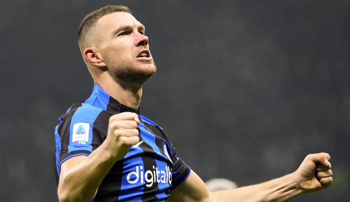 Inter Milan sukses membungkam Napoli pada lanjutan pertandingan Liga Italia pada pekan ke-16 di Stadion Giuseppe Meazza, Kamis (15/1/2023). (AP Photo/Luca Bruno)