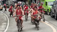 Suku Igorot dari Filipina suka balapan sepeda dengan sepeda unik mereka dari kayu