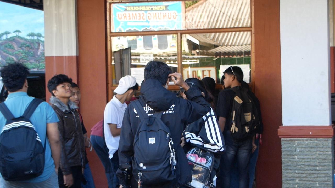 pendaki gunung semeru