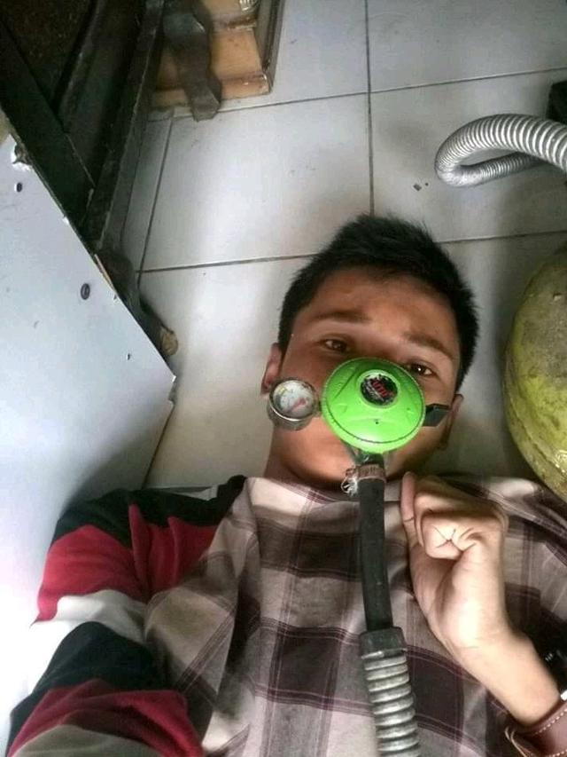 6 Tingkah Nyeleneh Pura-Pura Sakit Ini Absurd Banget, Kocak