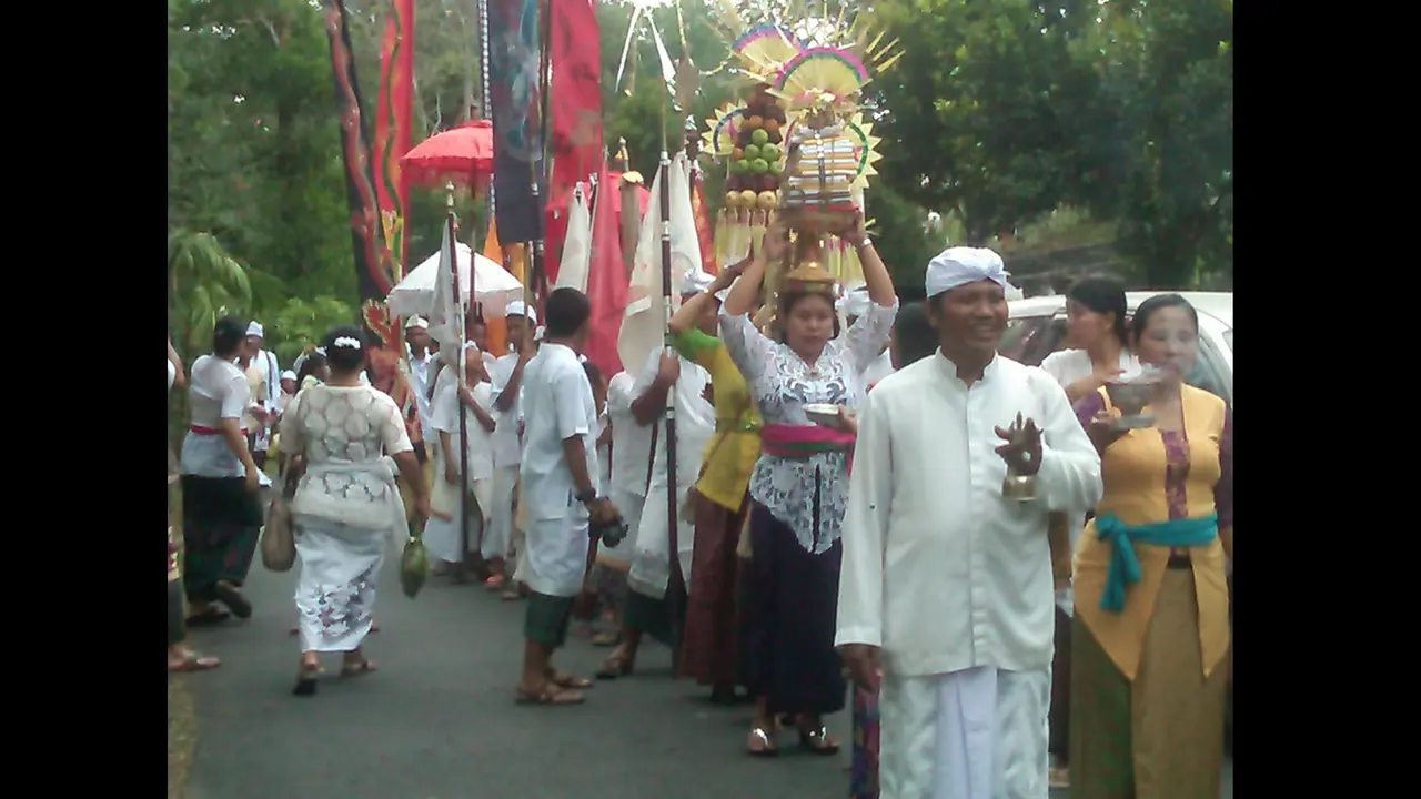 Upacara Melasti di Batam - 0315 2