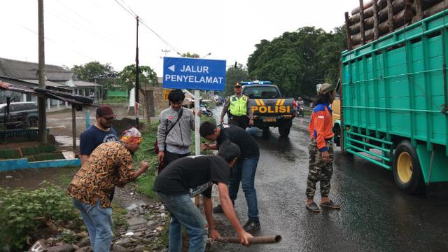 Sering Terjadi Kecelakaan Maut Pemuda Bumiayu Bereaksi Regional Liputan6 
