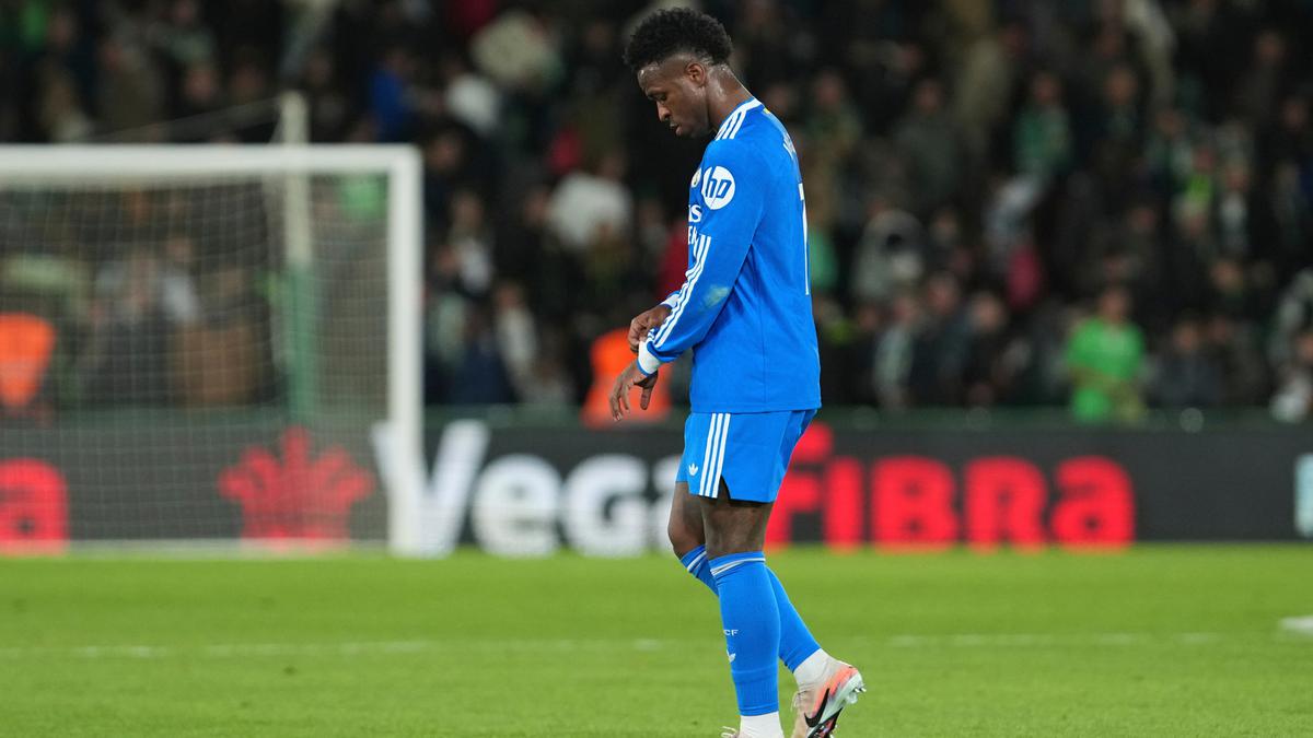 Real Madrid Ditahan Elche, Xabi Alonso Jelaskan Alasan Vinicius Junior Hanya Jadi Cadangan