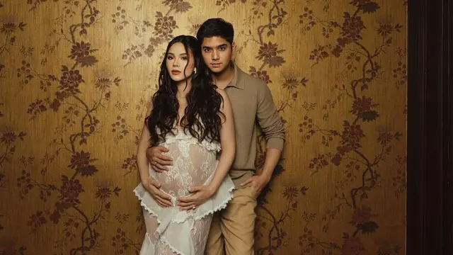 Romantisnya Alyssa Daguise dan Al Ghazali di Foto Maternity Shoot, Pancarkan Aura Good Looking Parents