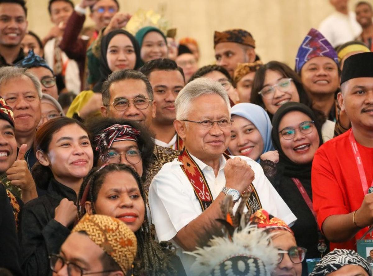 Mendikti Saintek Satryo Soemantri Brodjonegoro buka suara usai sejumlah pegawai ASN bawahannya melakukan demo.