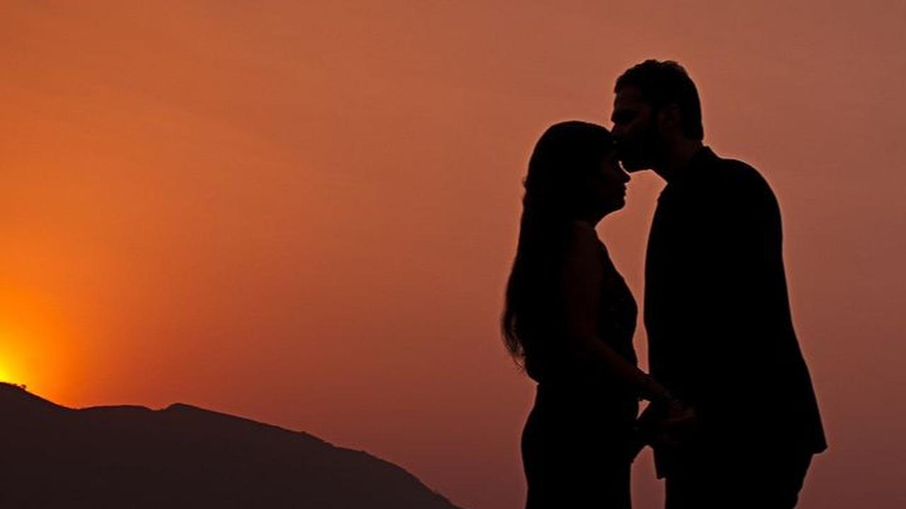 Kata-Kata Bahasa Arab Cinta dalam Diam, Ungkapkan Isi Hati dengan Romantis