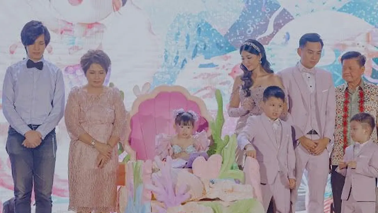 Margenie MG merayakan ultah anaknya, Clara Marianne Surya dengan meriah.