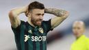 Stuart Dallas. Bek sayap yang juga dapat beroperasi sebagai gelandang ini sangat diandalkan musim lalu. Terbukti ia tidak pernah absen di seluruh laga Premier League bersama Leeds United musim lalu. (Foto: AFP/Pool/Ian Walton)