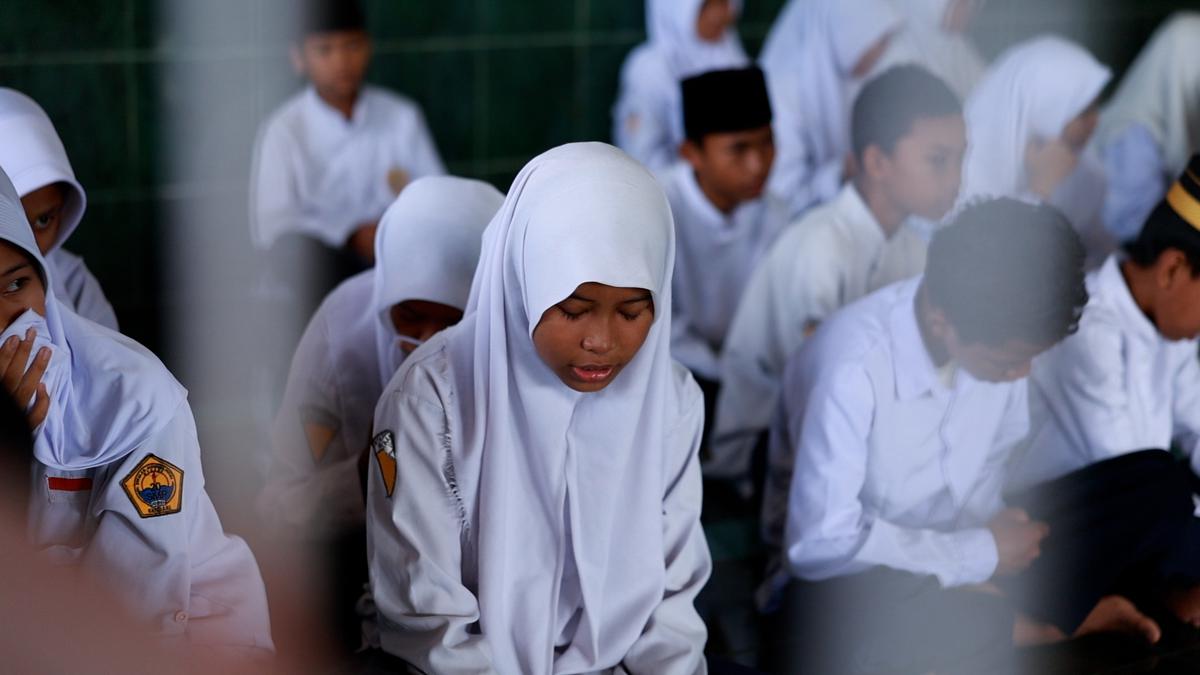 Kisah Nur dan Kejutan MBG untuk Ayah di Sigi: Cemas yang Berujung Tangis Haru