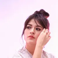 Kisah cinta Raisa dan Keenan Pearce dikabarkan putus terkait keduanya sudah tidak lagi saling berteman di Instagram. Kabar itu menjadi perbincangan hangat bagi netizen. (Adrian Putra/Bintang.com)