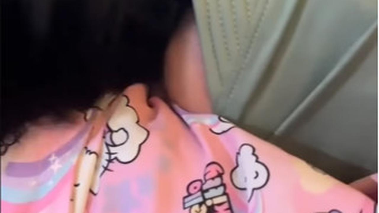 MOmen Haru Ibu Menangis Lihat Anak Kecil Mirip Putrinya