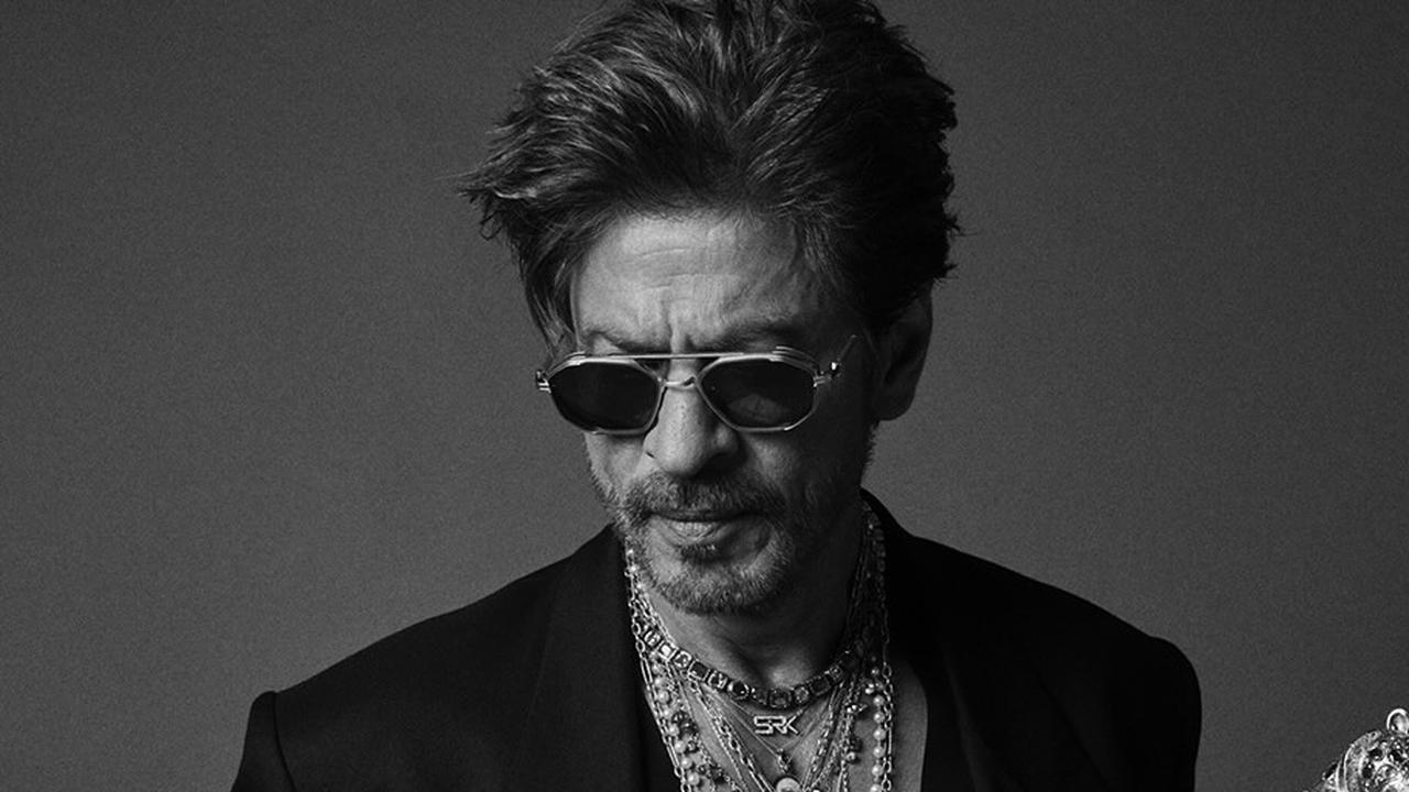 Perdana Tampil di Met Gala 2025, Jam Tangan Shah Rukh Khan Senilai Rp3,46 T Mencuri Perhatian Khalayak