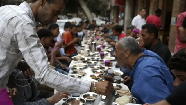 Ramadan selalu saja memberikan kesan menarik bagi setiap orang, tradisi unik di Mesir ini salah satunya.