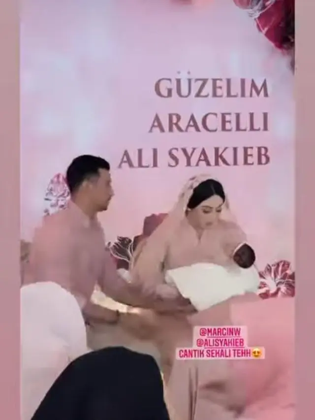 7 Momen Akikah Baby Guzelim Anak Margin Wieheerm dan Ali Syakieb, Bernuansa Pink