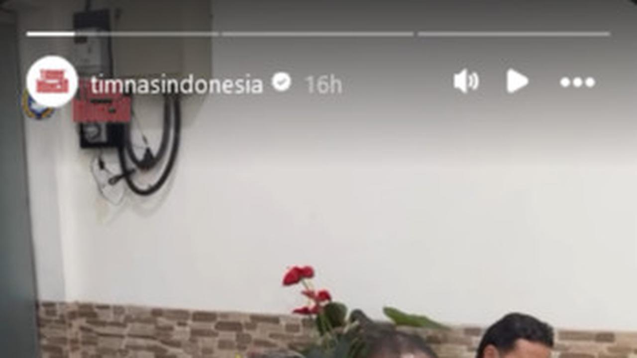 Potret Legenda Timnas Belanda Ketagihan Nasi Padang, Ternyata ini Menu Favoritnya