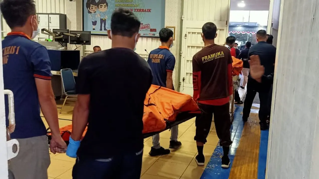 Puluhan orang meninggal dunia dalam kebakaran di Lapas Klas I Tangerang. (Liputan6.com/Pramita Tristiawati)