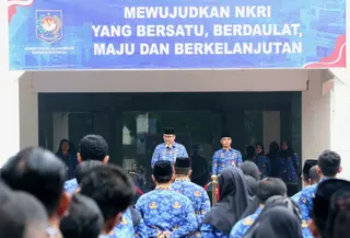 Staf Ahli Menteri Dalam Negeri Bidang Aparatur dan Pelayanan Publik Anwar Harun Damanik