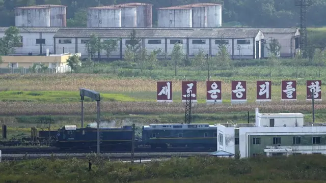 Kereta pemimpin Korea Utara Kim Jong Un. (Ng Han Guan/AP)