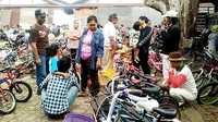 Rezeki Ekstra Penjual Sepeda Bekas Jelang Hari Pertama Sekolah